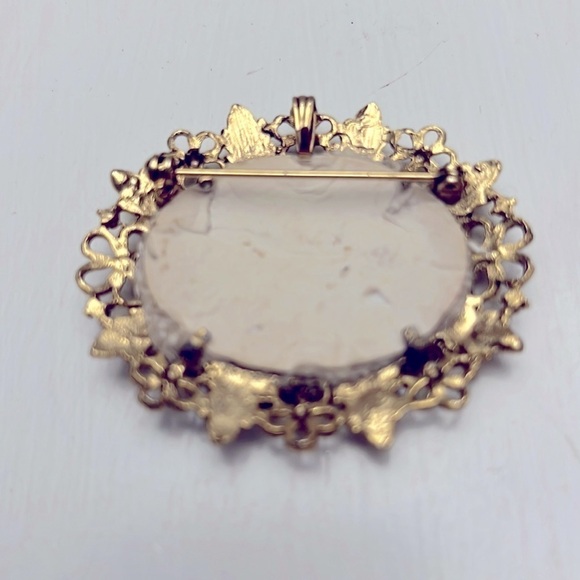 Vintage Needlepoint Handcrafted Floral Pin Brooch - Picture 3 of 4